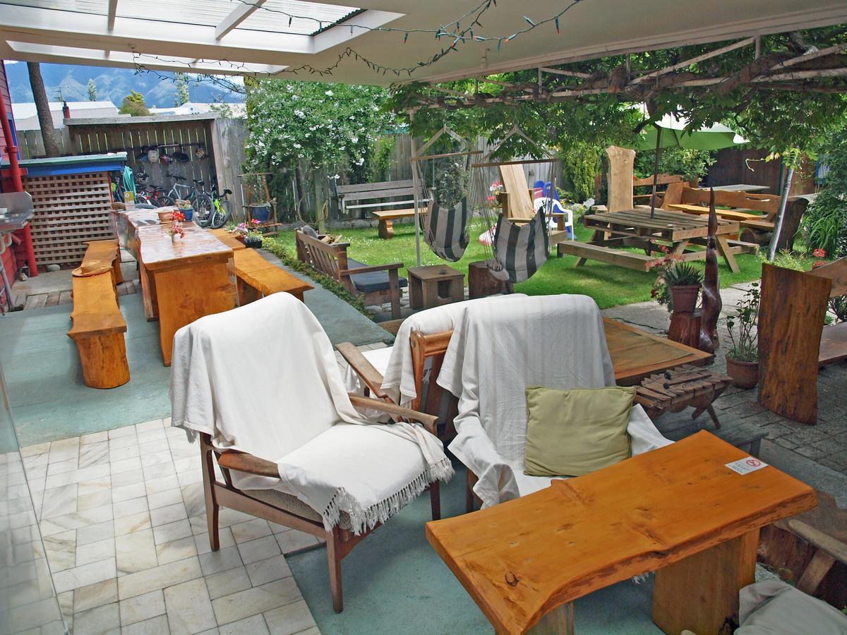 Annies Nirvana Lodge Backpackers Takaka Exterior photo