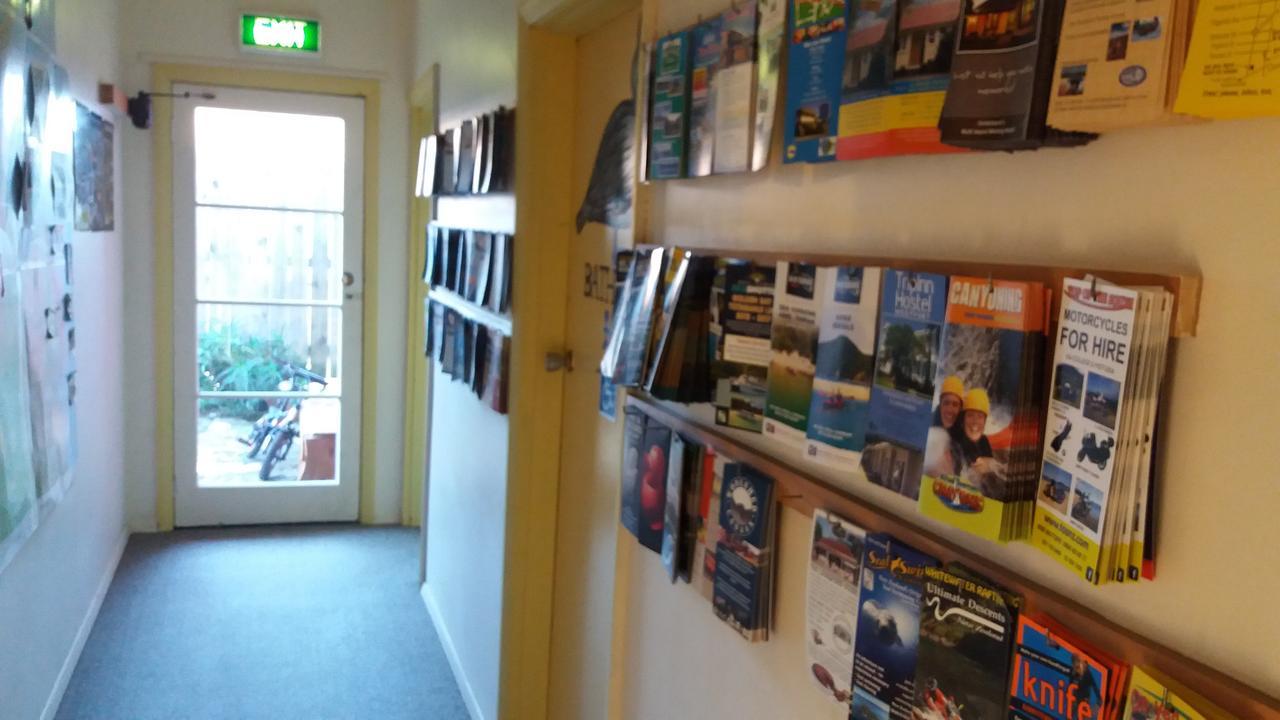 Annies Nirvana Lodge Backpackers Takaka Exterior photo